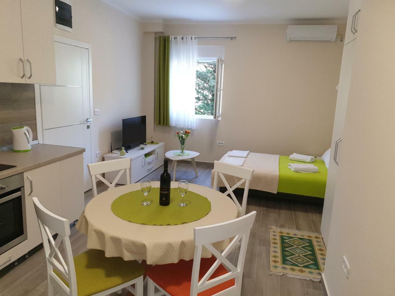 Apartments Jadran Tivat Exterior photo
